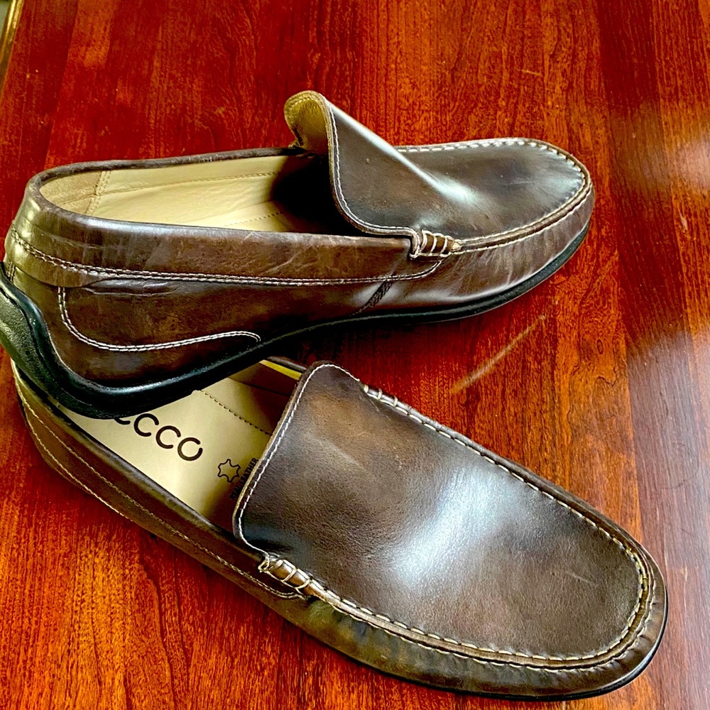 NWOB NEVER WORN MENS Ecco Classic Moc 2.0